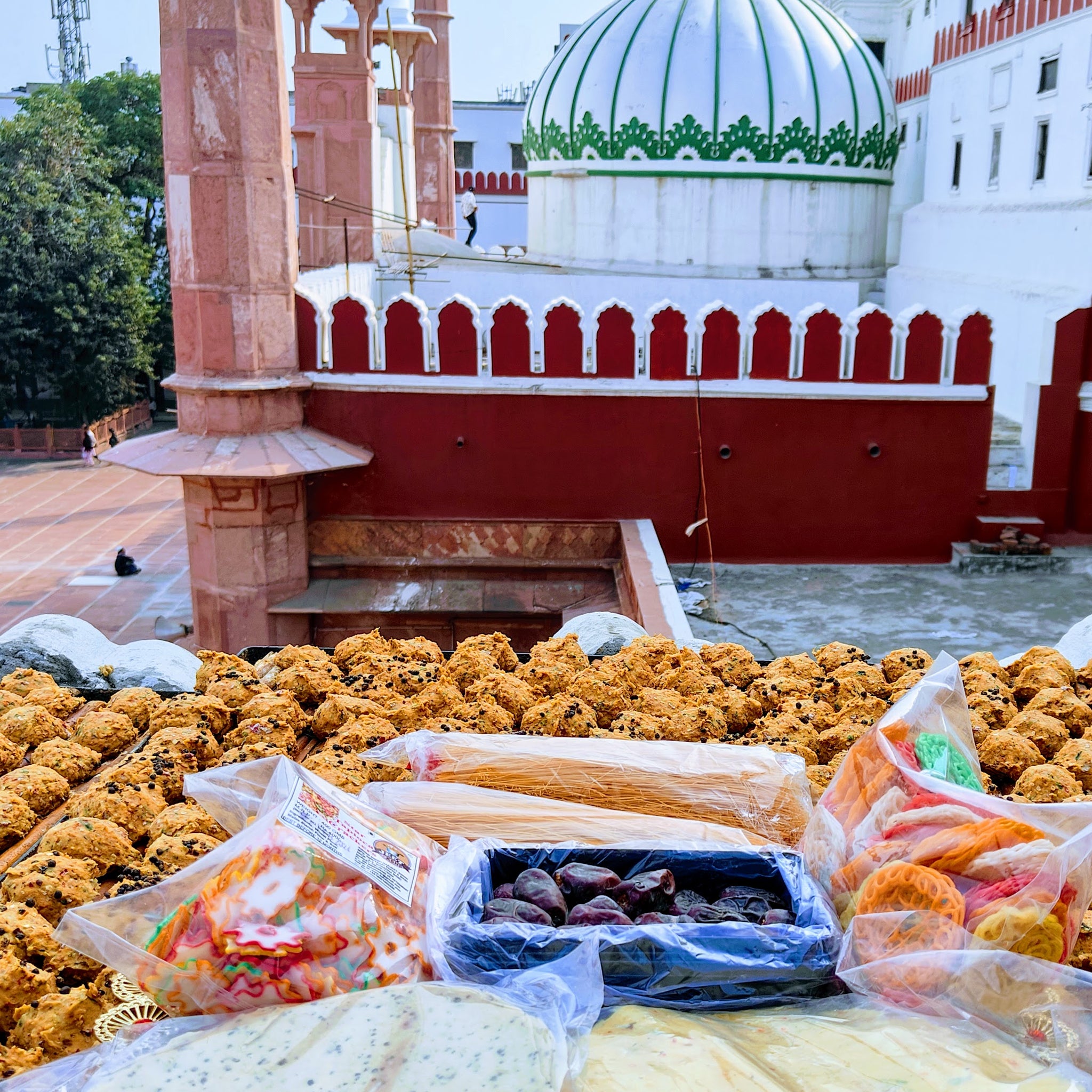 IFTAAR COUPLE PACK 2 PC SEWIYA ,DATES(KHAJOOR)  HEENG PAPAD, SABUDANA STAR PAPAD,BANARSI ALOO PAPAD & FLOWER SABUDANAPAPAD